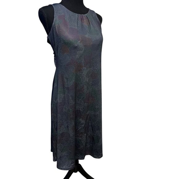 PRANA SKYPATH DRESS, BUILD IN BRA, FLARE STRETCH, TWIST OPEN BACK, MID LENGTH ME - Picture 2 of 6